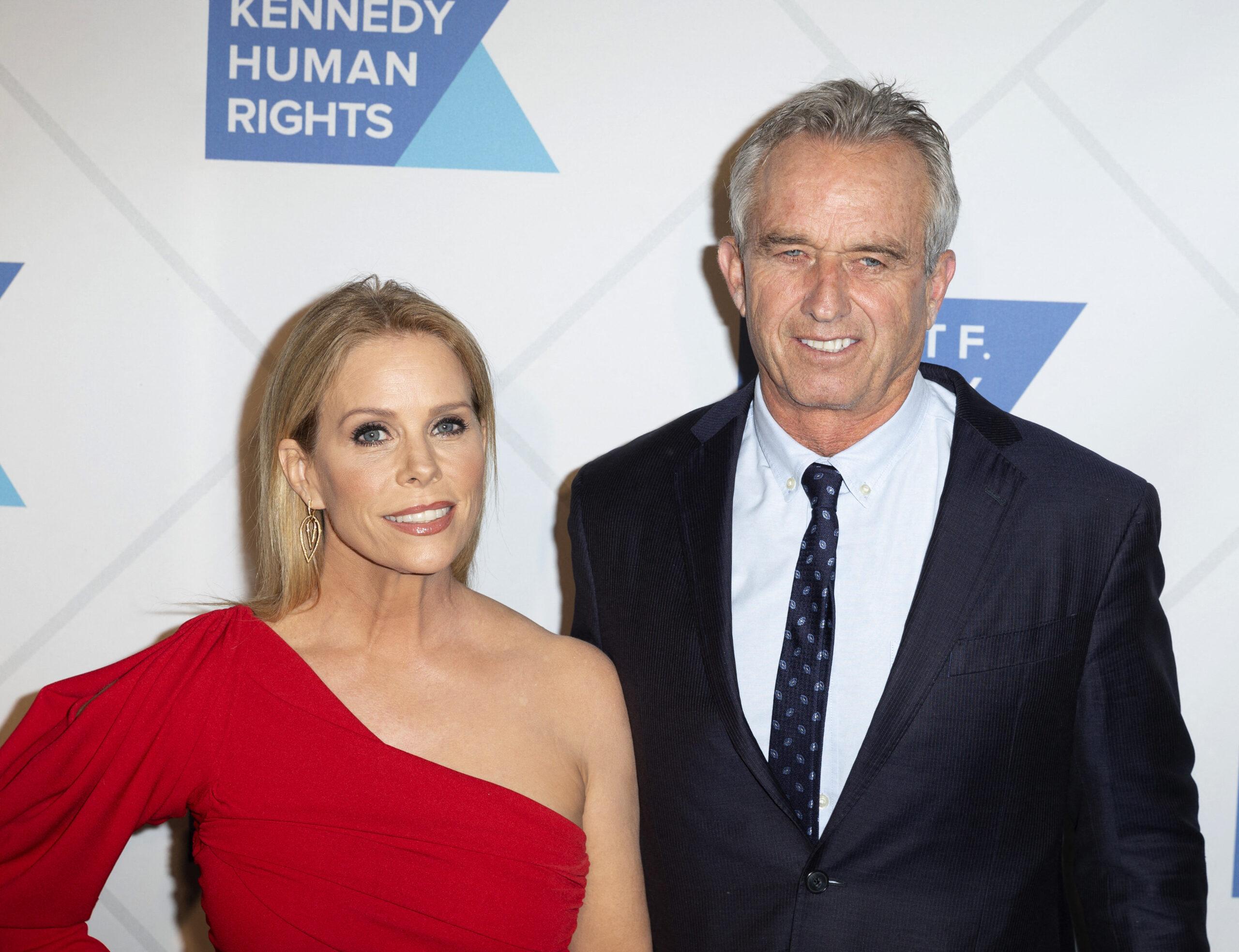 Cheryl Hines Issues Stern Ultimatum After RFK Jr. Sexting Scandal Cheryl Hines Issues Stern Ultimatum After RFK Jr. Sexting Scandal