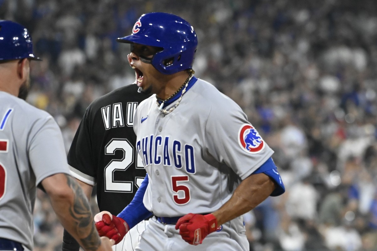 Chicago Cubs: Viral Video Shows Fans Sharing Hot Dog Like Lady And The Tramp Chicago Cubs: Viral Video Shows Fans Sharing Hot Dog Like Lady And The Tramp