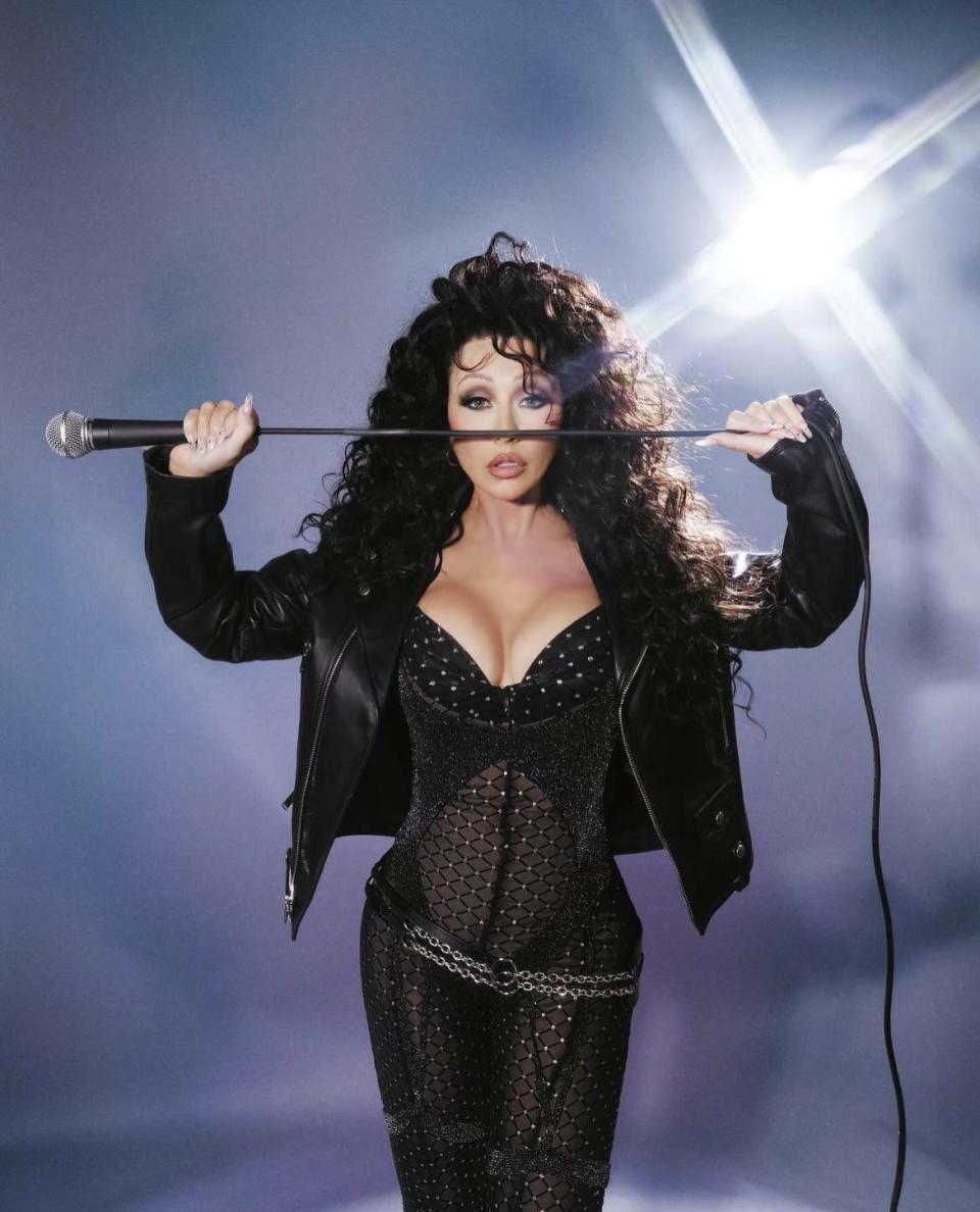Christina Aguilera's Transformed Look: The Photoshop Controversy Christina Aguilera's Transformed Look: The Photoshop Controversy