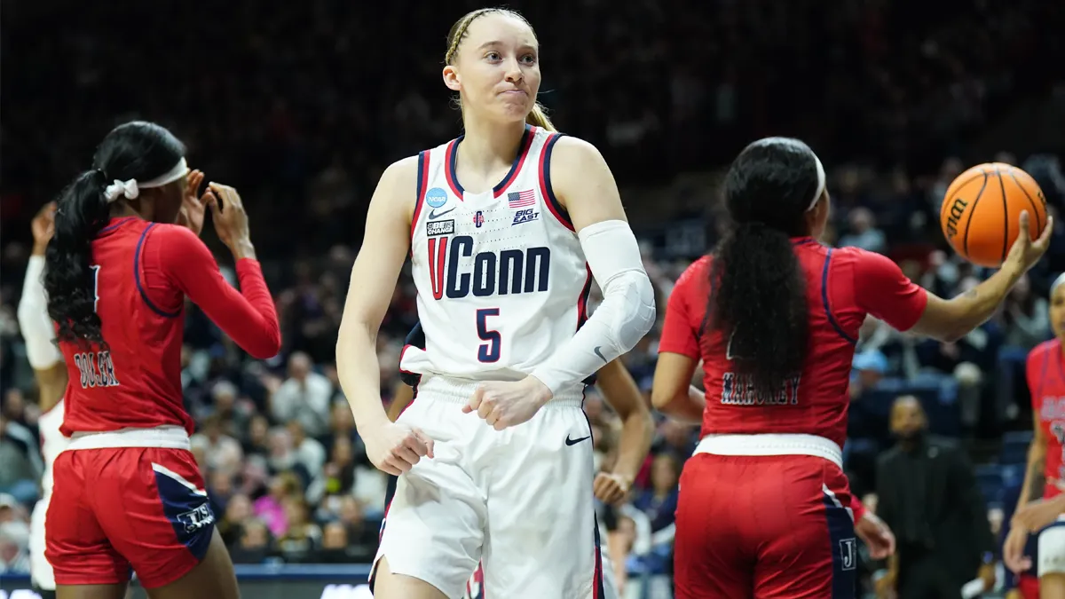 City To Honor Paige Bueckers' WNBA Debut With Symbolic Rename City To Honor Paige Bueckers' WNBA Debut With Symbolic Rename