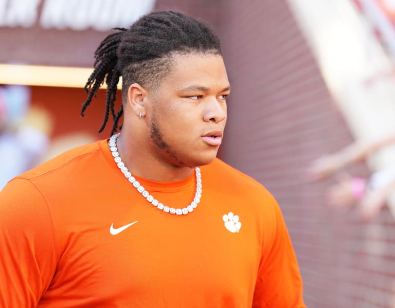 Clemson Football: Spring Practice Begins Amidst Fan Distraction Clemson Football: Spring Practice Begins Amidst Fan Distraction