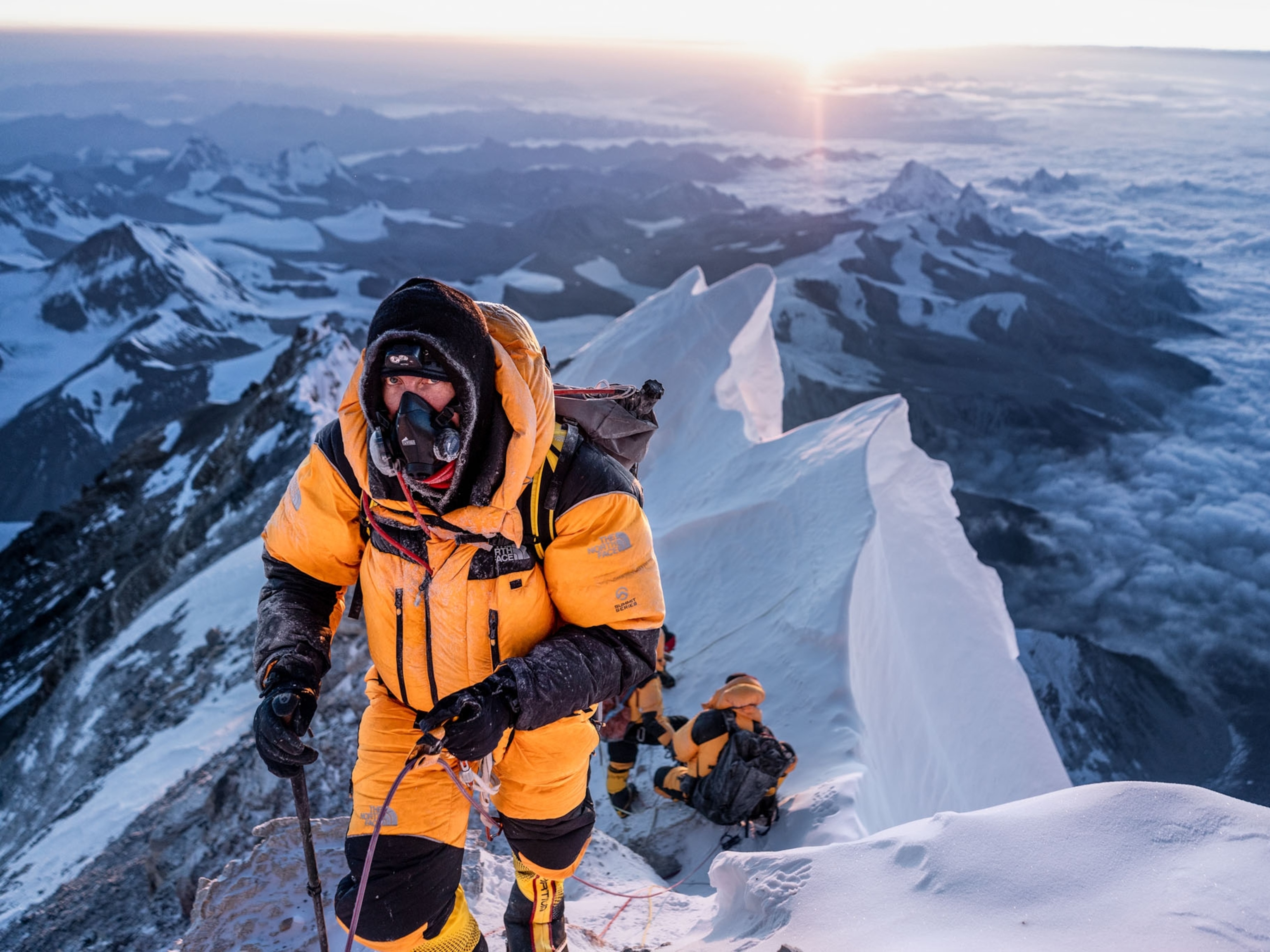 Climbing Everest With Anesthetic Gas: A Risky Expedited Attempt Climbing Everest With Anesthetic Gas: A Risky Expedited Attempt