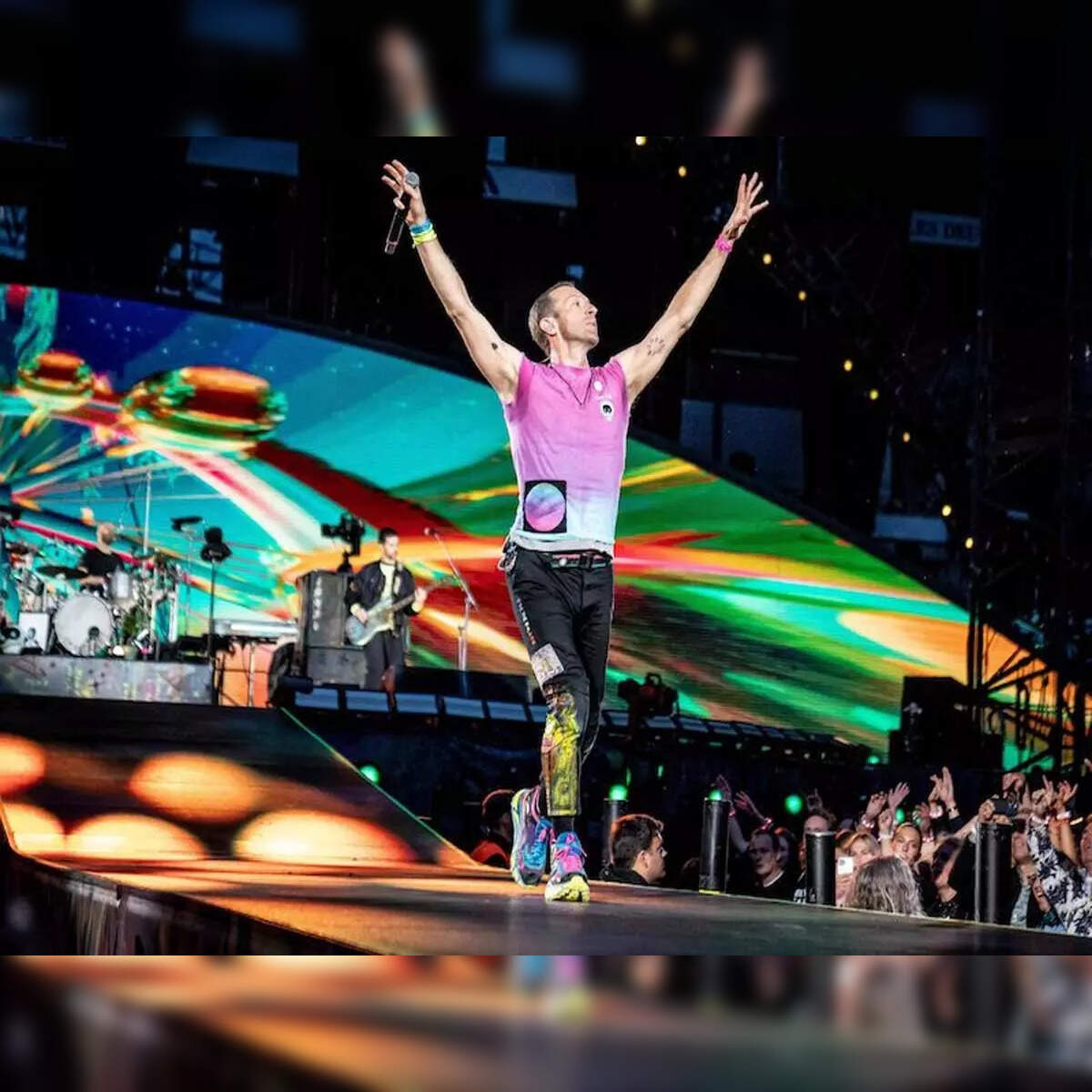 Coldplay Delivers No. 1 Hit Concert Experience: Music, Lights, And Powerful Messages Coldplay Delivers No. 1 Hit Concert Experience: Music, Lights, And Powerful Messages