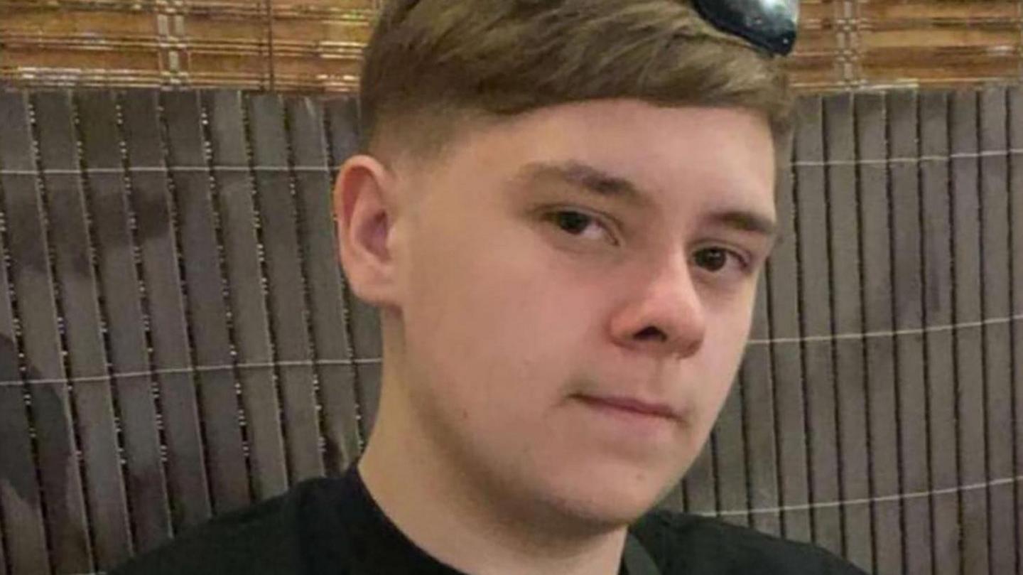 Community Mourns 15-Year-Old Killed In School Stabbing At Funeral Community Mourns 15-Year-Old Killed In School Stabbing At Funeral