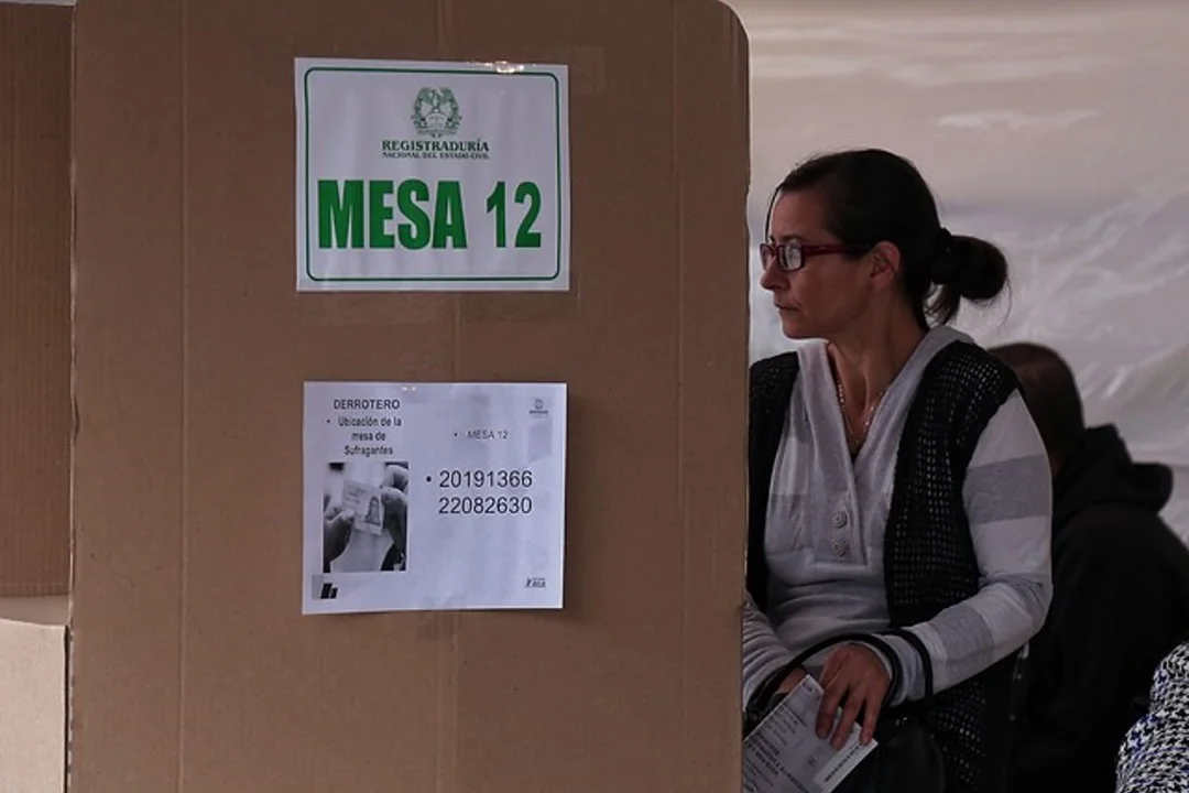 Correísmo Impugna Prohibición De Celulares En Segunda Vuelta Electoral Correísmo Impugna Prohibición De Celulares En Segunda Vuelta Electoral