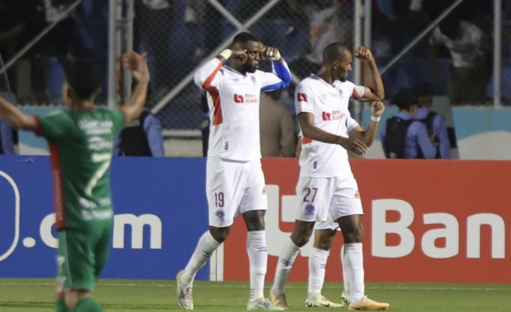 Crónica Del Encuentro: Olimpia Se Impone 2-0 Ante Peñarol Crónica Del Encuentro: Olimpia Se Impone 2-0 Ante Peñarol