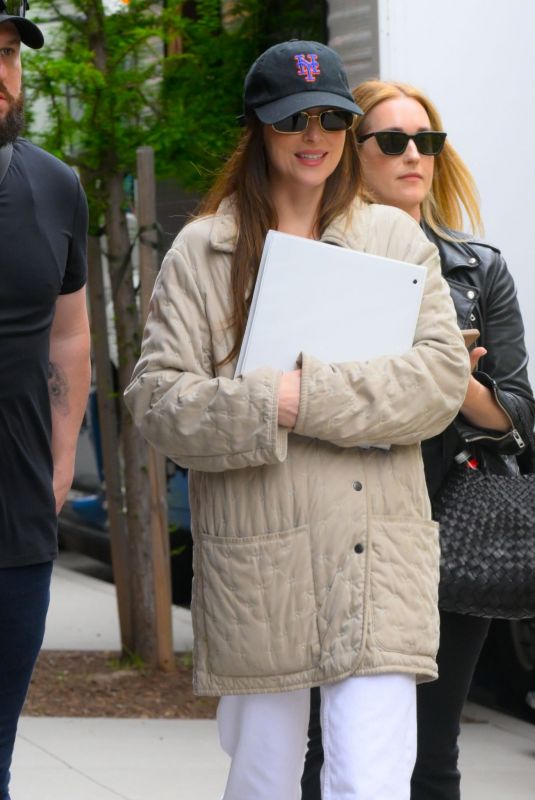 Dakota Johnson's Family Supports Her At Dakota Johnson's Family Supports Her At