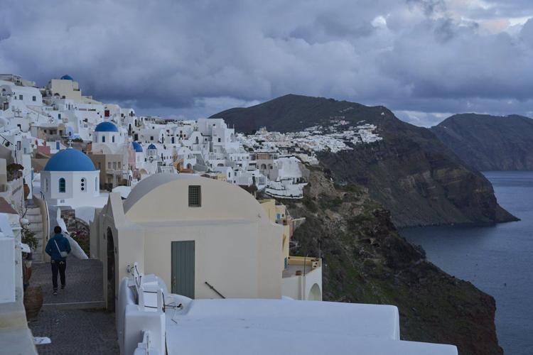 Declining Earthquake Frequency In Santorini: A Scientist's Perspective Declining Earthquake Frequency In Santorini: A Scientist's Perspective