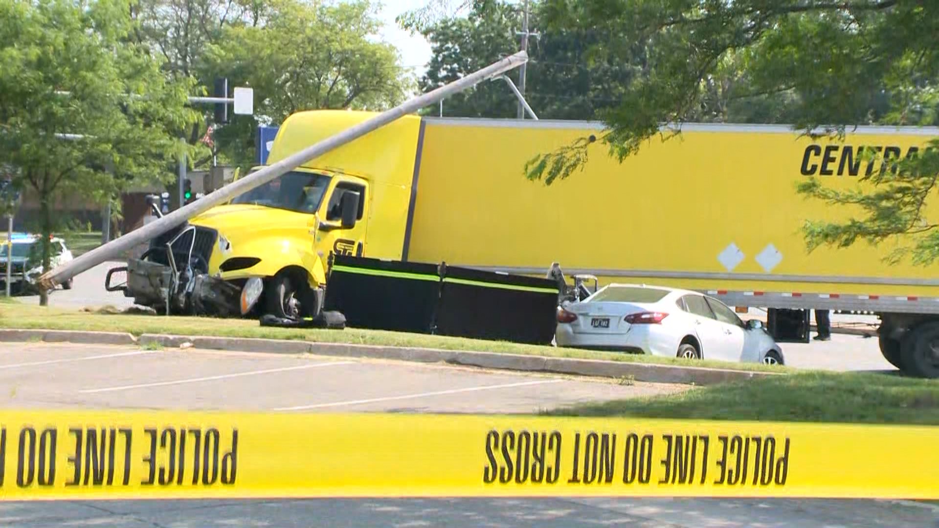 Des Moines Police Respond To Car Accident, Vehicle Overturned