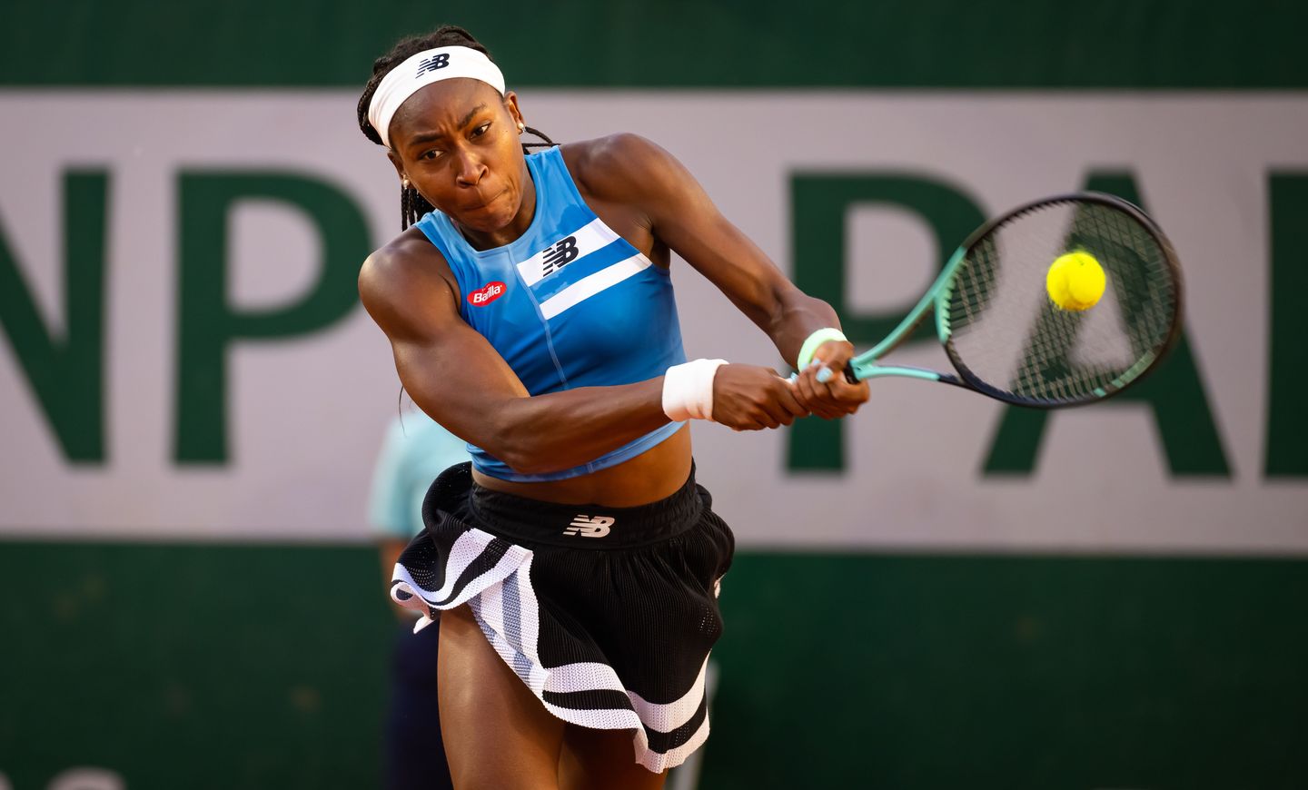 Djokovic Cruises Through Roland Garros Opener; Gauff, Andreeva Impress Djokovic Cruises Through Roland Garros Opener; Gauff, Andreeva Impress