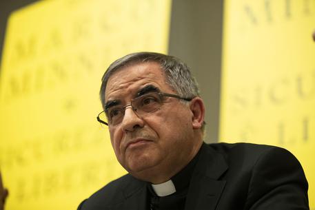 Domani Pubblica Chat: Accuse Di Complotto Contro Becciu Domani Pubblica Chat: Accuse Di Complotto Contro Becciu