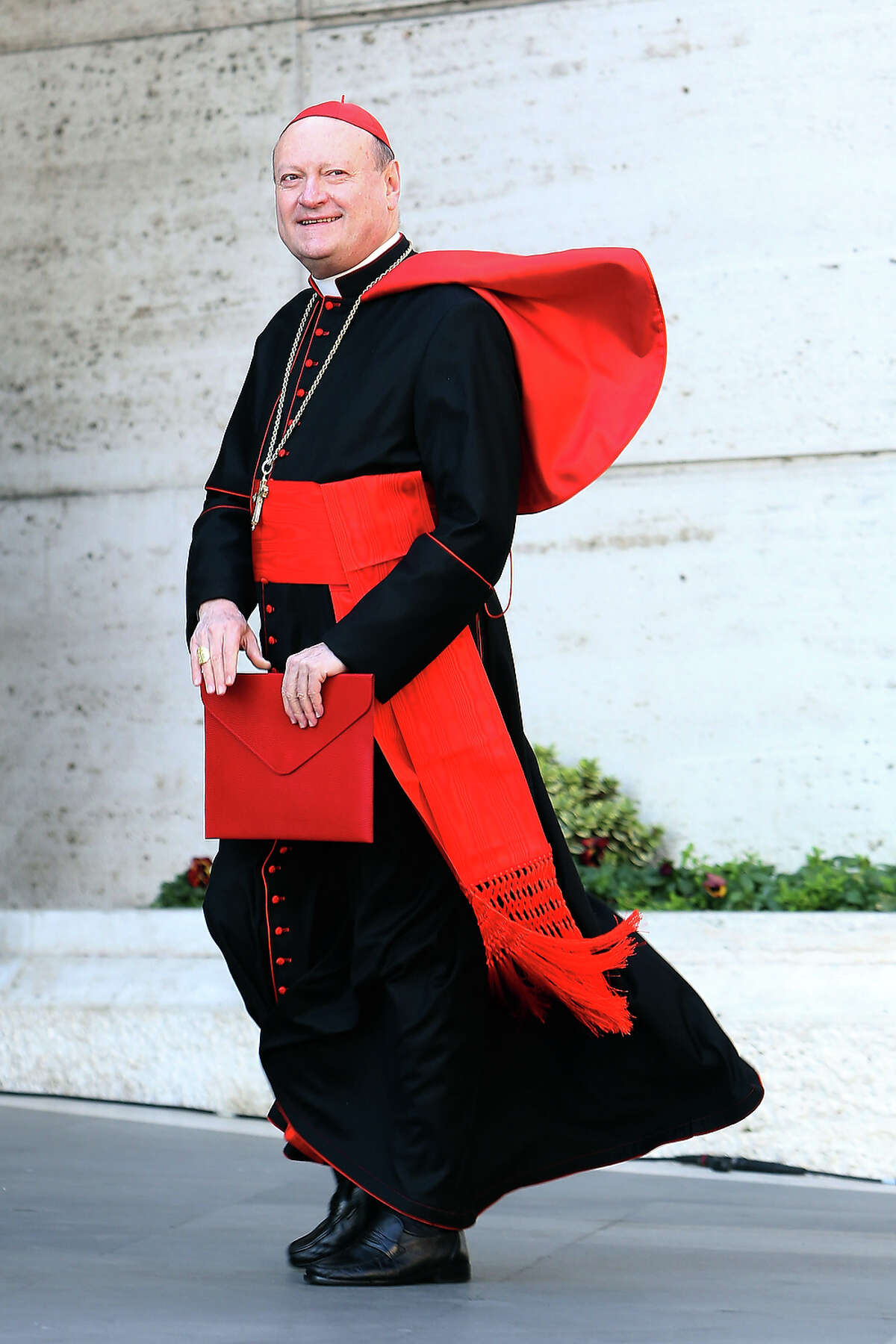 Dossier On Papal Candidates: Cardinals Face Crucial Choice Dossier On Papal Candidates: Cardinals Face Crucial Choice