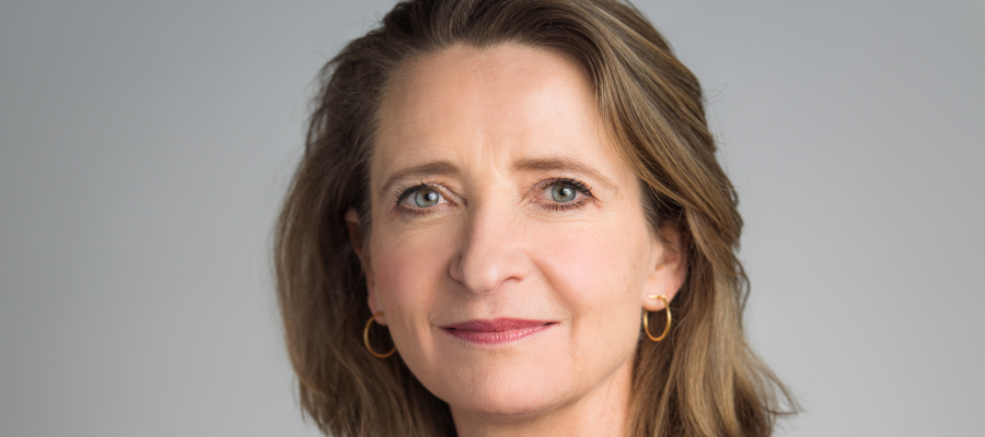 Dreigende Actie Tegen NPO-directeur Frederieke Leeflang Dreigende Actie Tegen NPO-directeur Frederieke Leeflang
