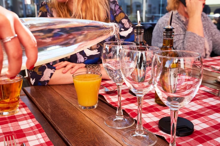 Du Dry January À La Tournée Minérale : Bienfaits Pour La Santé Et L'industrie Du Sans Alcool Du Dry January À La Tournée Minérale : Bienfaits Pour La Santé Et L'industrie Du Sans Alcool
