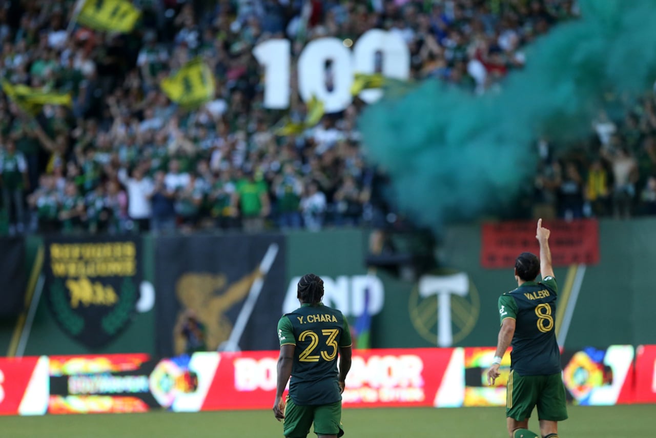 Earthquake's 4-1 Victory Over Timbers: Mora's Goal In Losing Effort Earthquake's 4-1 Victory Over Timbers: Mora's Goal In Losing Effort