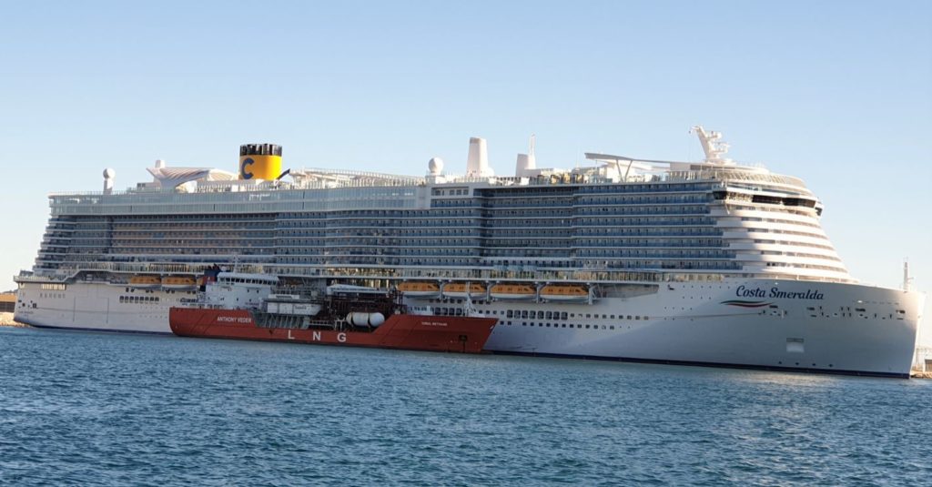 Efficient LNG Bunkering For Cruise Ships: Barcelona's Shell Solution Efficient LNG Bunkering For Cruise Ships: Barcelona's Shell Solution
