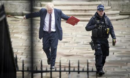 El Inesperado Incidente De Boris Johnson Con Un Avestruz En Texas El Inesperado Incidente De Boris Johnson Con Un Avestruz En Texas