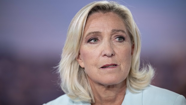  Élections 2027 : Marine Le Pen Empêchée De Se Présenter ? Jacobelli Dénonce Un « diktat »