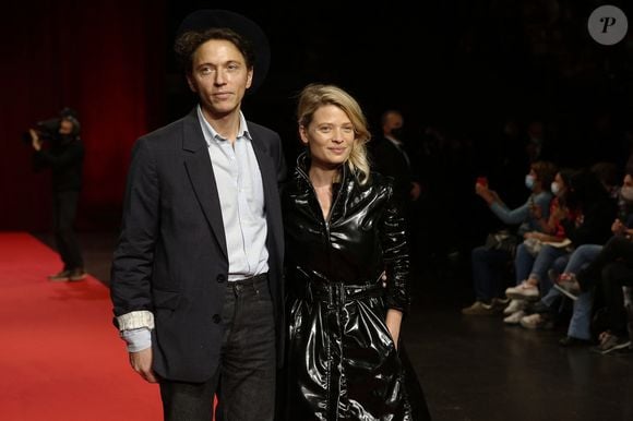 Élever Des Enfants Avec Un Grand Écart D'Âge : Le Défi De Mélanie Thierry Et Raphaël Élever Des Enfants Avec Un Grand Écart D'Âge : Le Défi De Mélanie Thierry Et Raphaël
