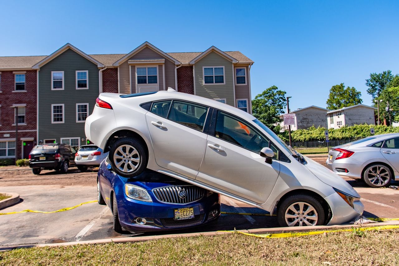 Elizabeth City Apartment Complex Car Break-ins Surge Elizabeth City Apartment Complex Car Break-ins Surge