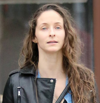 Emilie Livingston: Age, Family Life, And Marriage To Jeff Goldblum Emilie Livingston: Age, Family Life, And Marriage To Jeff Goldblum