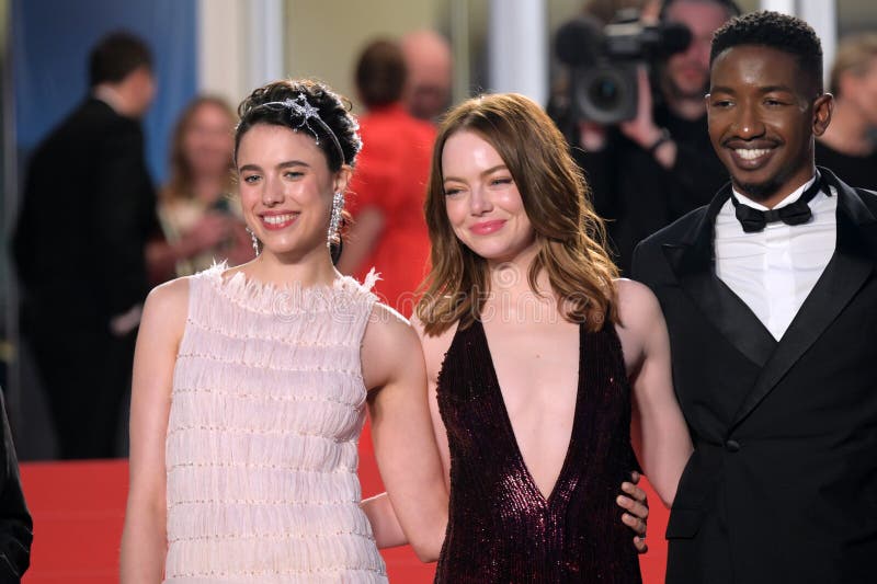 Emma Stone & Margaret Qualley: Debunking The Oscars Feud Rumors Emma Stone & Margaret Qualley: Debunking The Oscars Feud Rumors