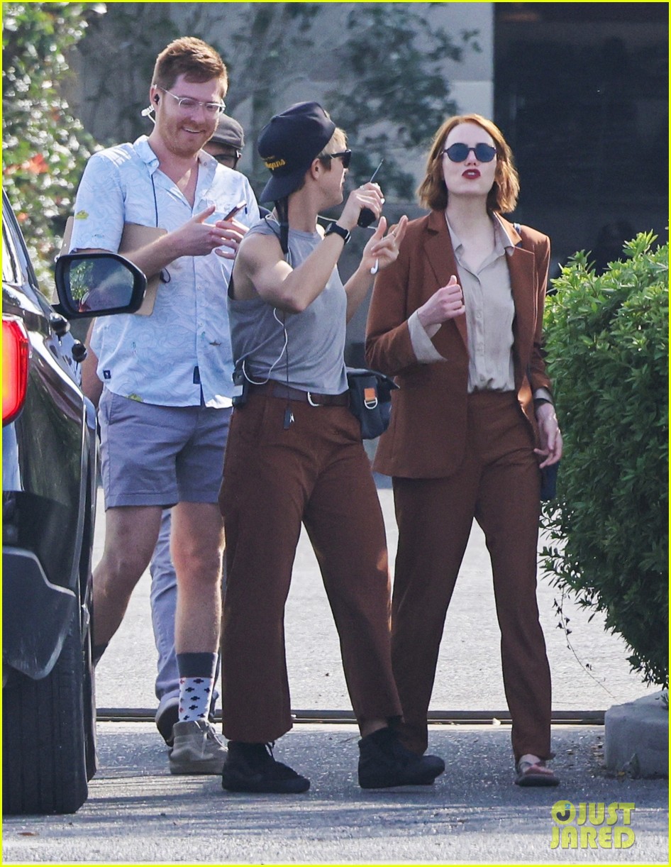 Emma Stone And Margaret Qualley: Oscars Feud Rumors Explained Emma Stone And Margaret Qualley: Oscars Feud Rumors Explained
