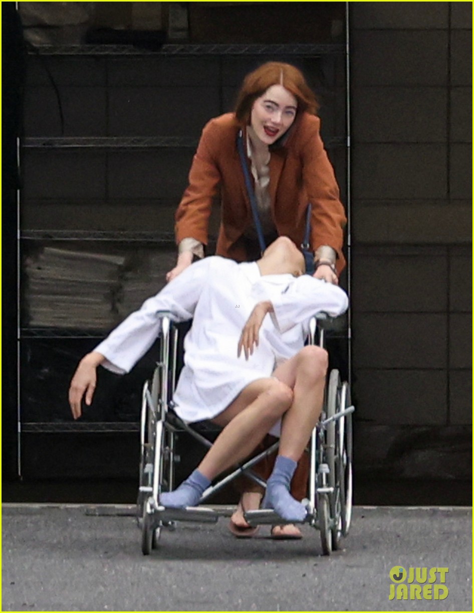 Emma Stone And Margaret Qualley Oscars Incident: Fact Or Fiction? Emma Stone And Margaret Qualley Oscars Incident: Fact Or Fiction?