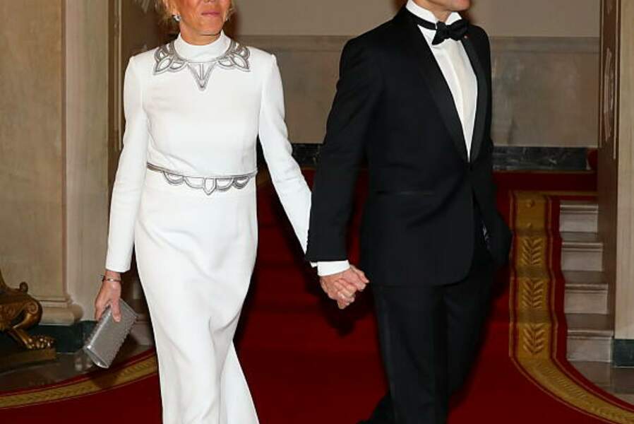 Emmanuel Macron Et Brigitte : Une Intimité Dévoilée Des Années Après Leur Mariage Emmanuel Macron Et Brigitte : Une Intimité Dévoilée Des Années Après Leur Mariage