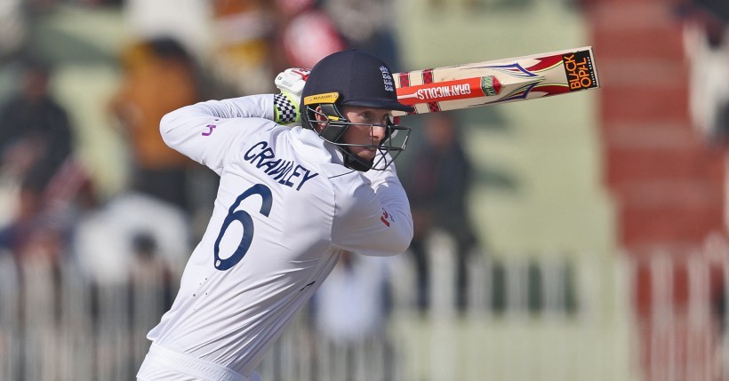 England Backs Crawley Despite Recent Slump England Backs Crawley Despite Recent Slump