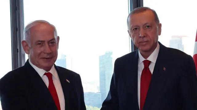 Erdoğan Ve Netanyahu: ABD'li Dergi, Suriye'deki Çatışmanın Arkasındaki Gerilimi İnceliyor Erdoğan Ve Netanyahu: ABD'li Dergi, Suriye'deki Çatışmanın Arkasındaki Gerilimi İnceliyor