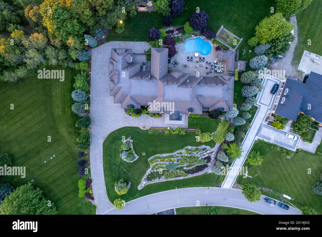 Escape To The Country: Dream Homes Under £1 Million Escape To The Country: Dream Homes Under £1 Million