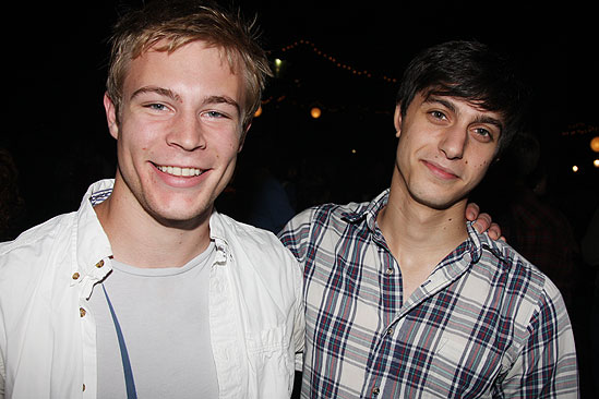 Étoile: A Spring Awakening Reunion For Gideon Glick And Jonathan Groff Étoile: A Spring Awakening Reunion For Gideon Glick And Jonathan Groff