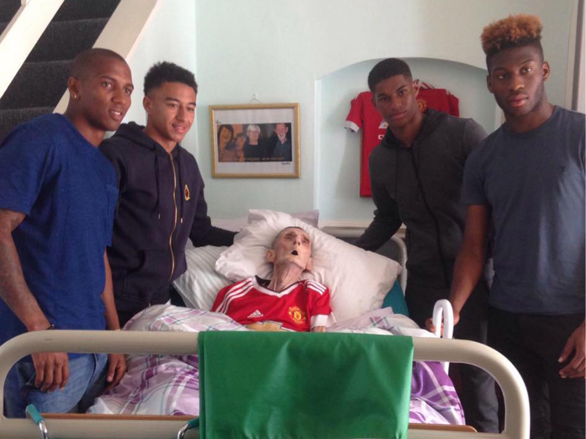 Family Pays Tribute To Tragically Lost Manchester United Fan, Poppy Family Pays Tribute To Tragically Lost Manchester United Fan, Poppy