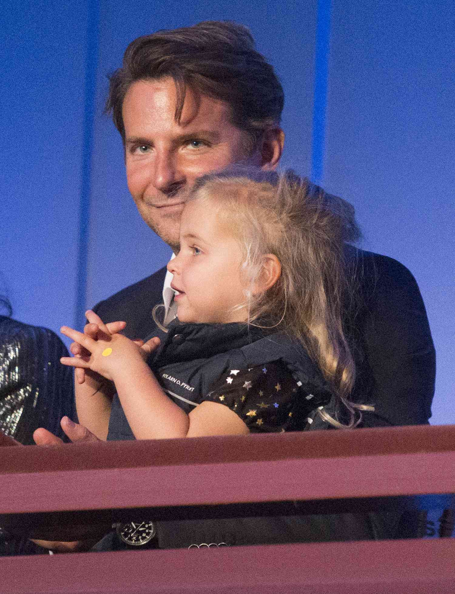 Father-Daughter Fashion: Bradley Cooper And Lea's Super Bowl 2025 Green Outfits Father-Daughter Fashion: Bradley Cooper And Lea's Super Bowl 2025 Green Outfits