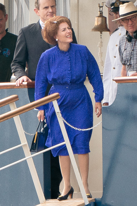 Filming Underway: Ben Affleck And Gillian Anderson In Action-Packed Scene