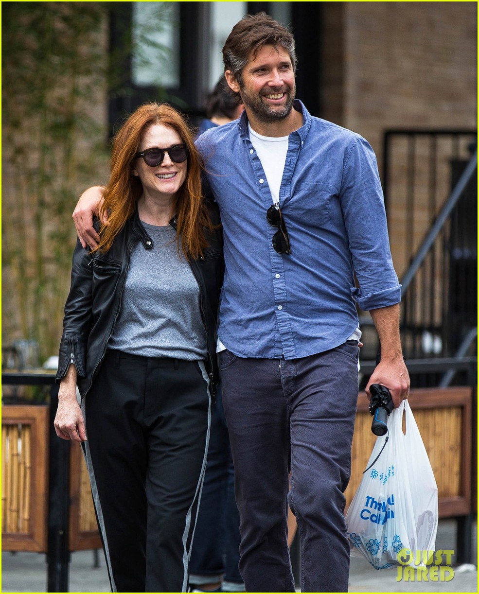 First Look: Julianne Moore In The Siren Trailer First Look: Julianne Moore In The Siren Trailer