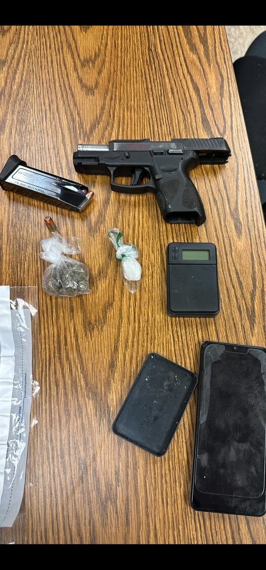 Five People Apprehended In Drug And Weapons Case Five People Apprehended In Drug And Weapons Case
