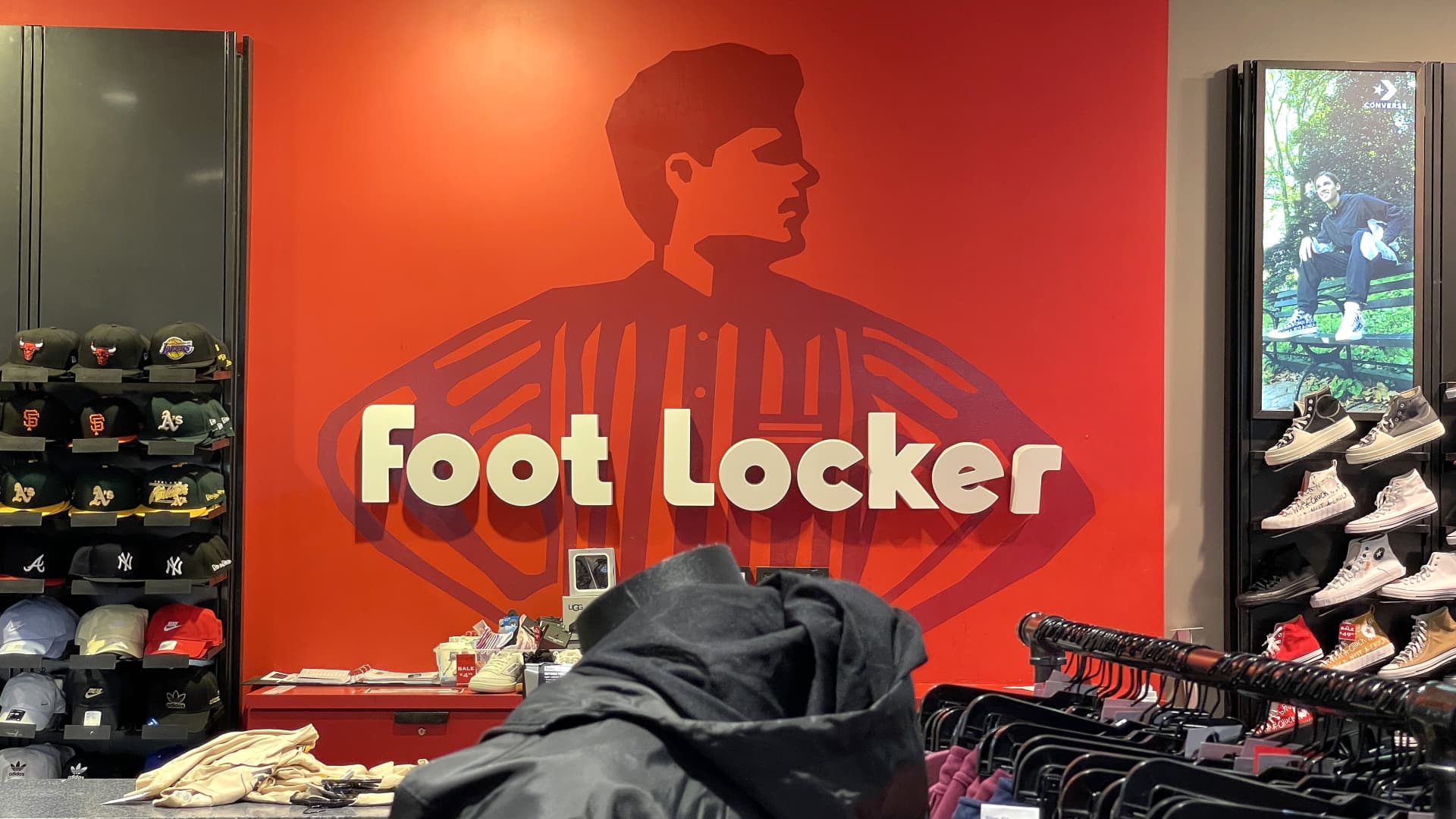 Foot Locker (FL) Q4 2024 Earnings: Lace Up Plan Performance And Future Outlook Foot Locker (FL) Q4 2024 Earnings: Lace Up Plan Performance And Future Outlook