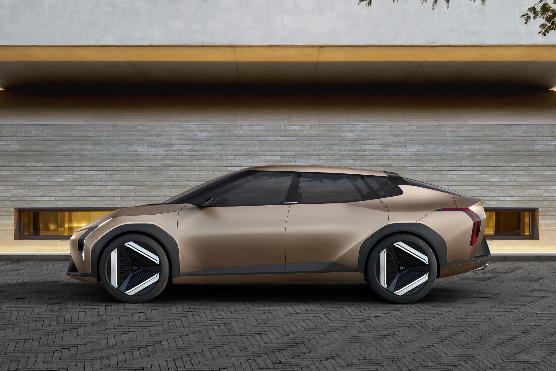 Ford's EV Strategy: Sharing Battery Production With Nissan Ford's EV Strategy: Sharing Battery Production With Nissan
