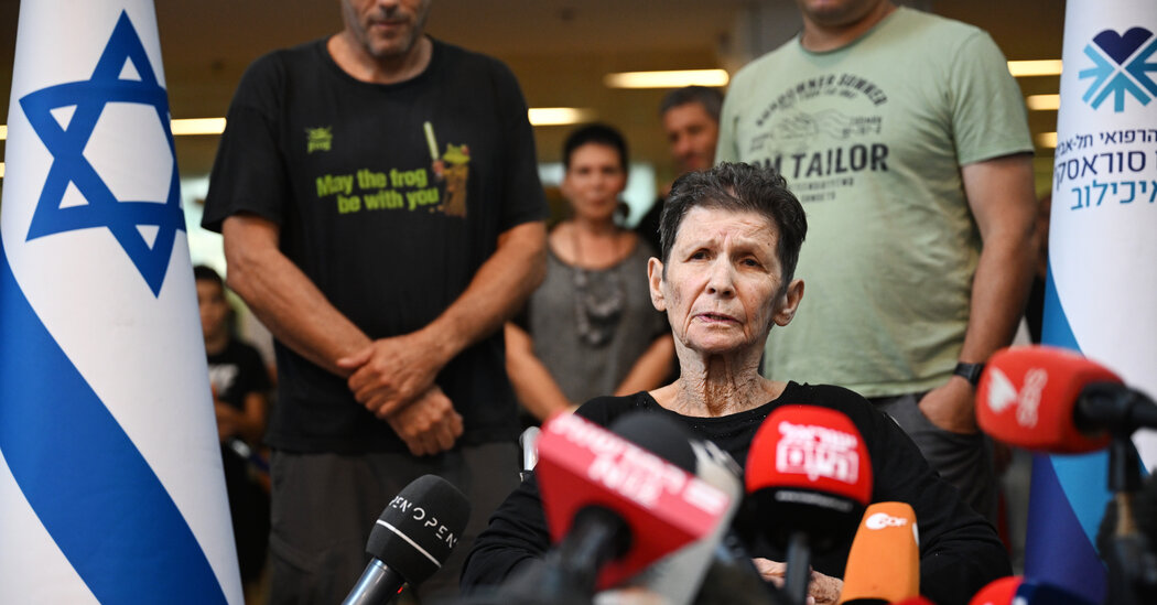 Former Israeli Female Soldiers Demand Gaza Captive Release Former Israeli Female Soldiers Demand Gaza Captive Release