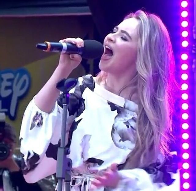 Fortnite Announces Sabrina Carpenter As Headline Performer Fortnite Announces Sabrina Carpenter As Headline Performer