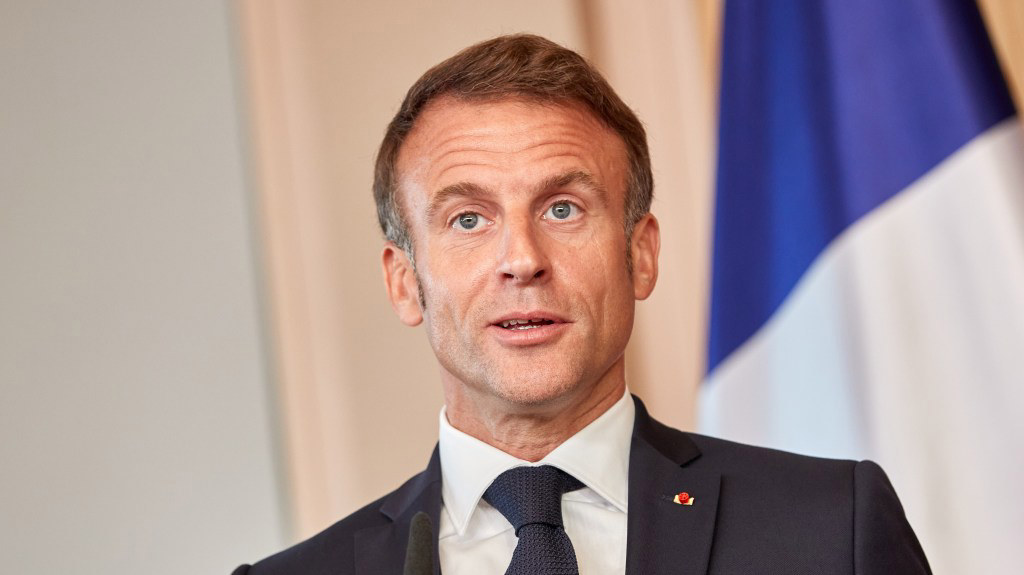 France Faces Early Elections: Macron's Gamble On A Fresh Mandate