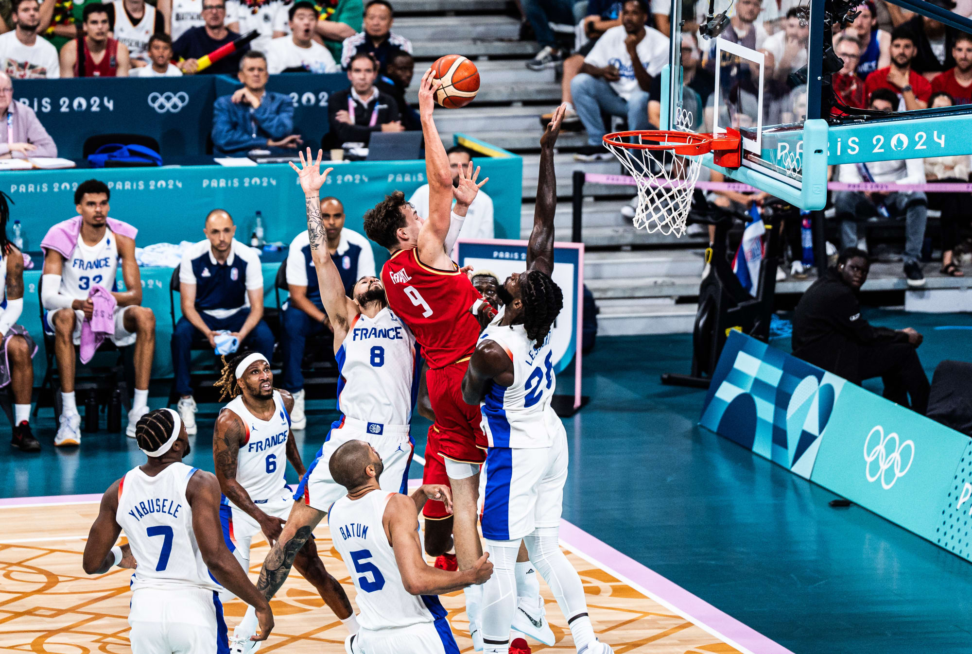 France Triumphs: Dupont's Masterclass In 11th Conduct Victory Against Italy
