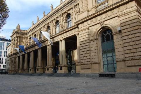 Frankfurt Stock Exchange: DAX Ends Trading Day Below 24,000 Frankfurt Stock Exchange: DAX Ends Trading Day Below 24,000