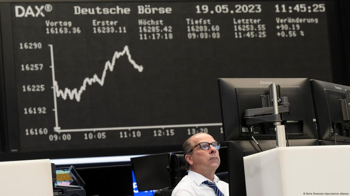 Frankfurt Stock Market Update: DAX Climbs, Nears Record High Frankfurt Stock Market Update: DAX Climbs, Nears Record High