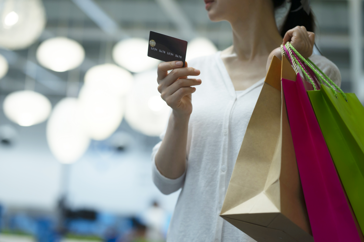French Consumer Spending Slows In April: Official Data Released French Consumer Spending Slows In April: Official Data Released