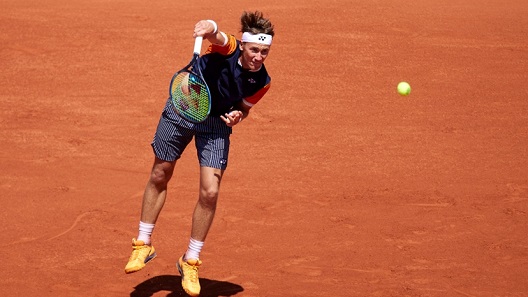 French Open Upsets: Ruud And Tsitsipas' Early Exits, Swiatek's Dominant Run French Open Upsets: Ruud And Tsitsipas' Early Exits, Swiatek's Dominant Run