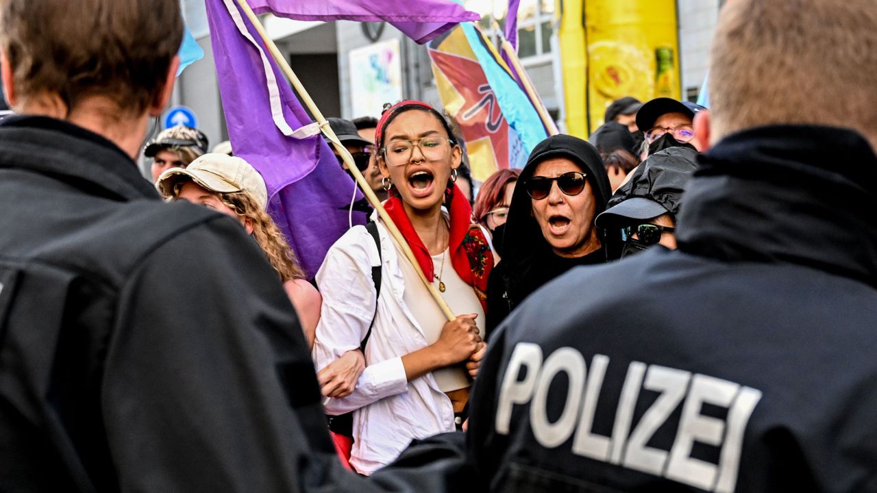 German SPD Faces Youth Backlash During Coalition Formation Talks