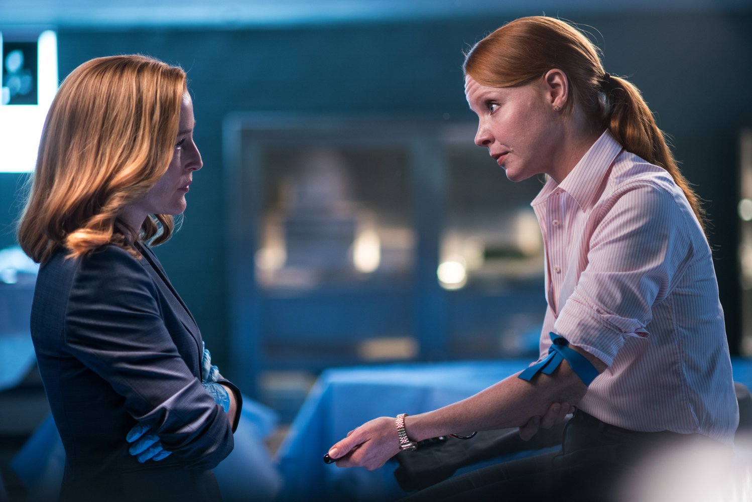 Gillian Anderson And Ben Affleck's Upcoming Film Features A Gripping Shootout Gillian Anderson And Ben Affleck's Upcoming Film Features A Gripping Shootout